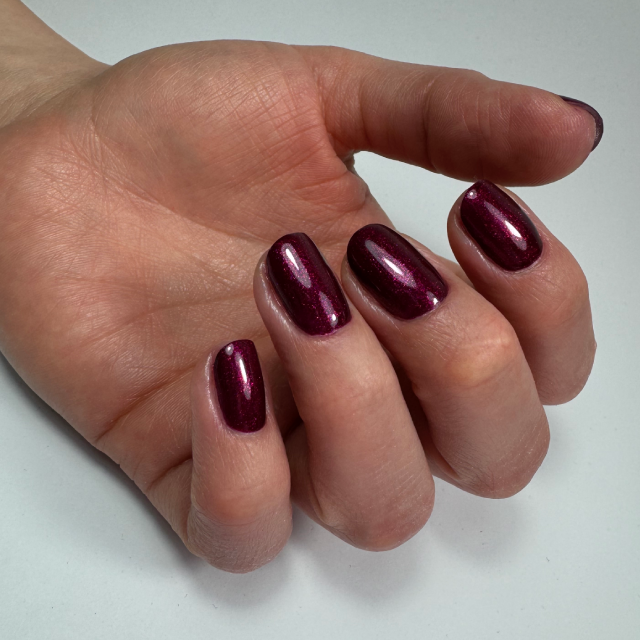 Manicure hybrydowy — realizacja PATI NAILS Studio Paznokci