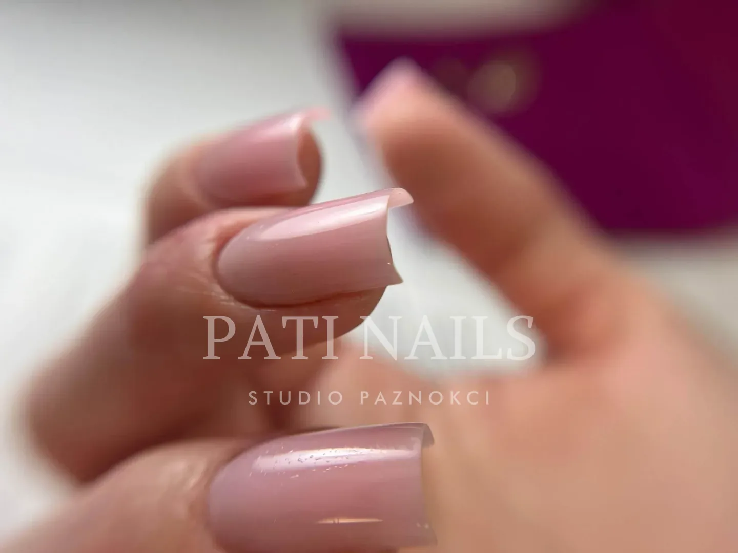 Stylizacja żelowa — realizacja PATI NAILS Studio Paznokci