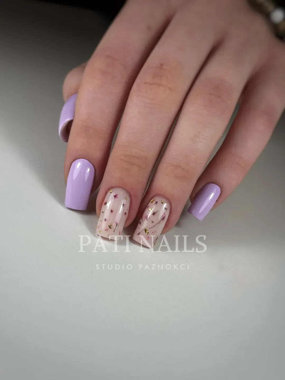 Dodatkowe zdobienia — realizacja PATI NAILS Studio Paznokci