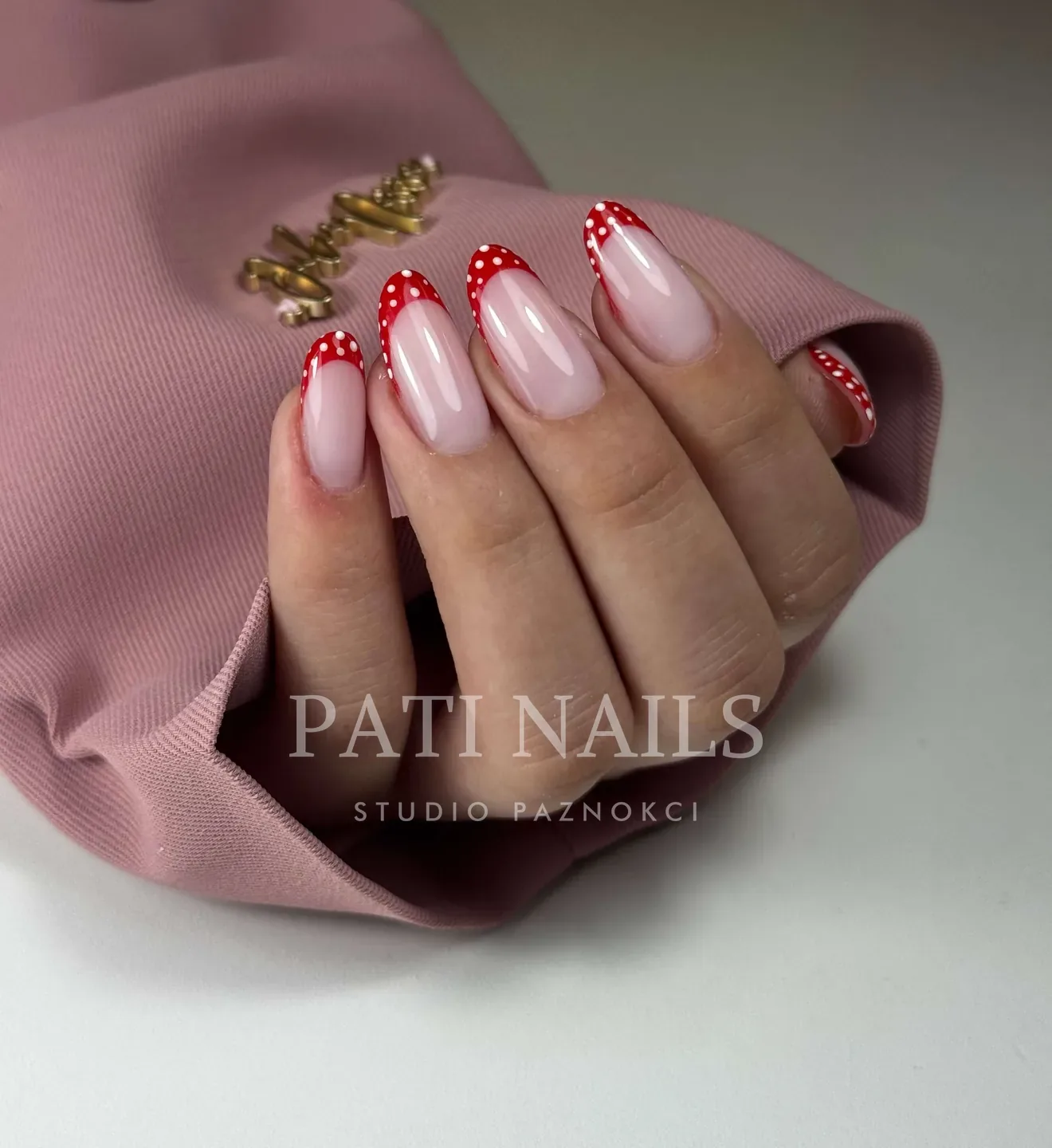 Dodatkowe zdobienia — realizacja PATI NAILS Studio Paznokci