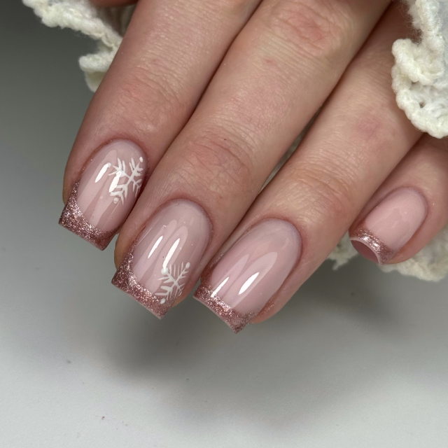 Dodatkowe zdobienia — realizacja PATI NAILS Studio Paznokci
